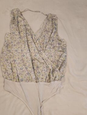 Cupshe Lavender & Light Green Floral Wrap-Front Bodysuit with White Base